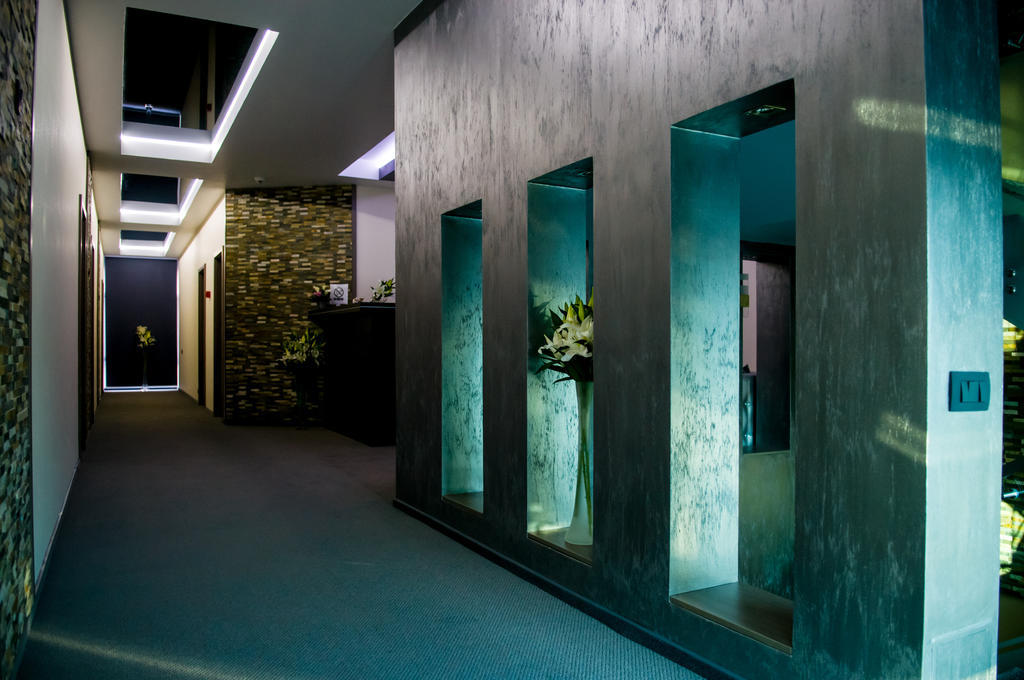 Hotel Aqua Тиргу-Жіу Екстер'єр фото