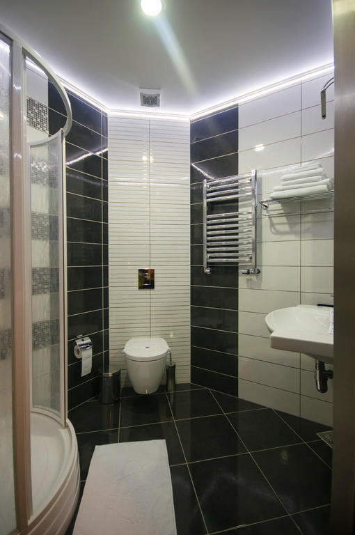 Hotel Aqua Тиргу-Жіу Екстер'єр фото