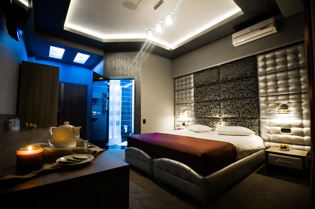 Hotel Aqua Тиргу-Жіу Екстер'єр фото